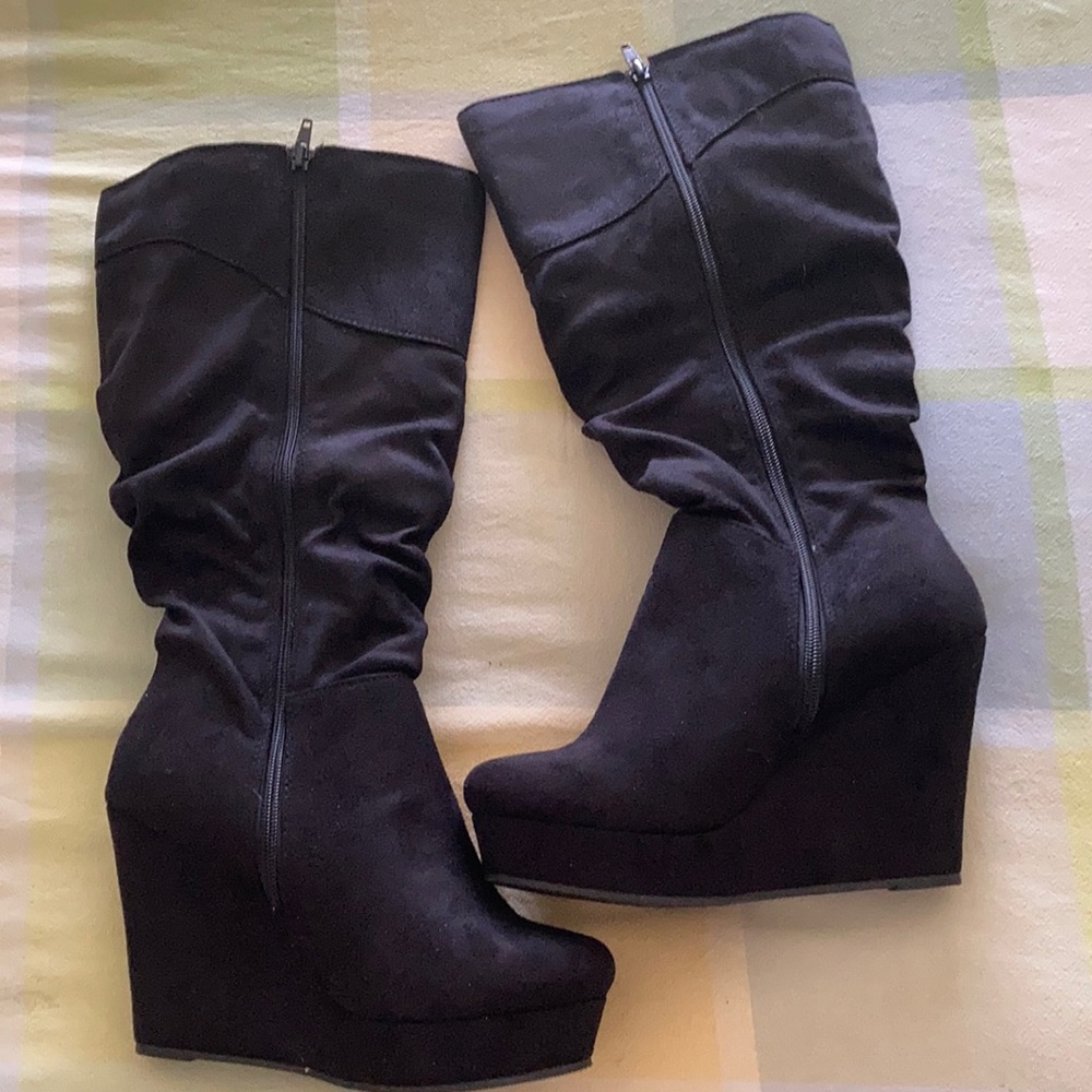 Tall boots ~ platform heal - Brand new!
